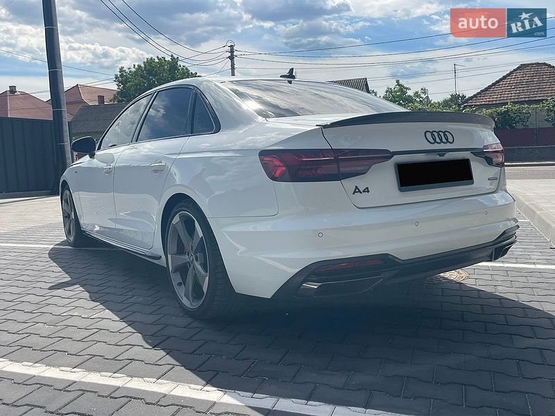 Седан Audi A4 2023 в Виноградове