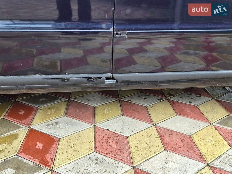 Седан Audi A4 1997 в Хороле