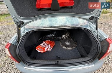 Седан Audi A4 2001 в Луцке