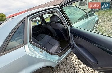 Седан Audi A4 2001 в Луцке