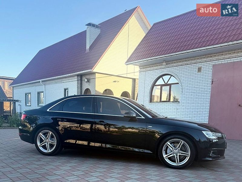Седан Audi A4 2017 в Киеве