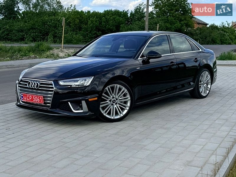 Седан Audi A4 2019 в Львові