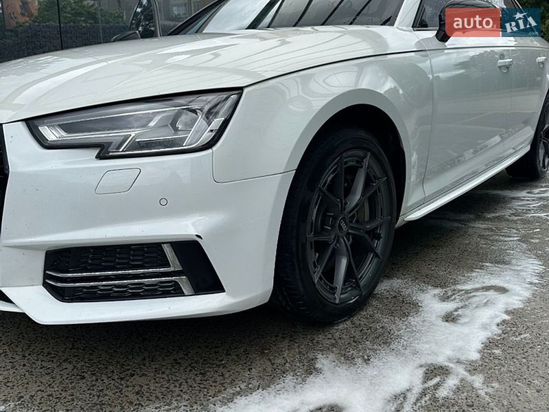 Седан Audi A4 2017 в Івано-Франківську