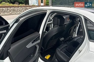 Седан Audi A4 2017 в Івано-Франківську