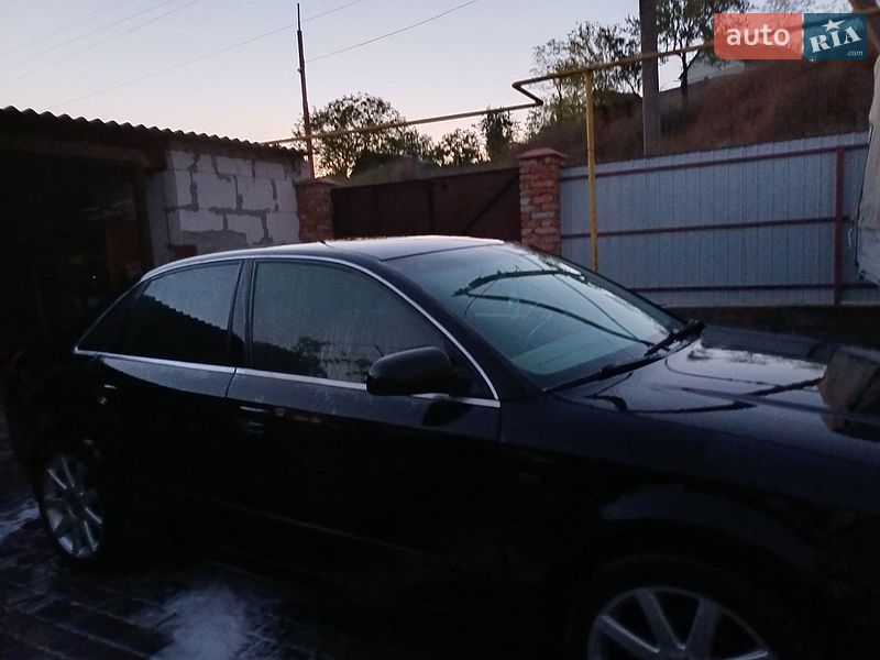 Седан Audi A4 2001 в Кельменцах