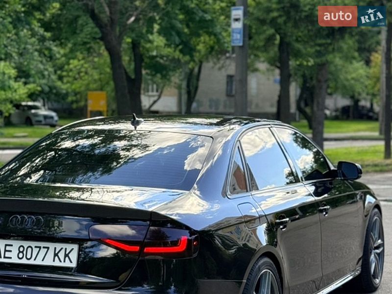 Седан Audi A4 2014 в Харкові
