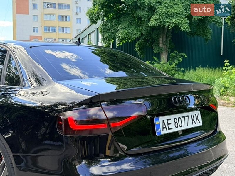 Седан Audi A4 2014 в Харкові