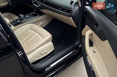 Седан Audi A4 2018 в Києві