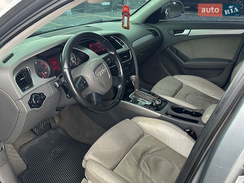Седан Audi A4 2008 в Звягелі