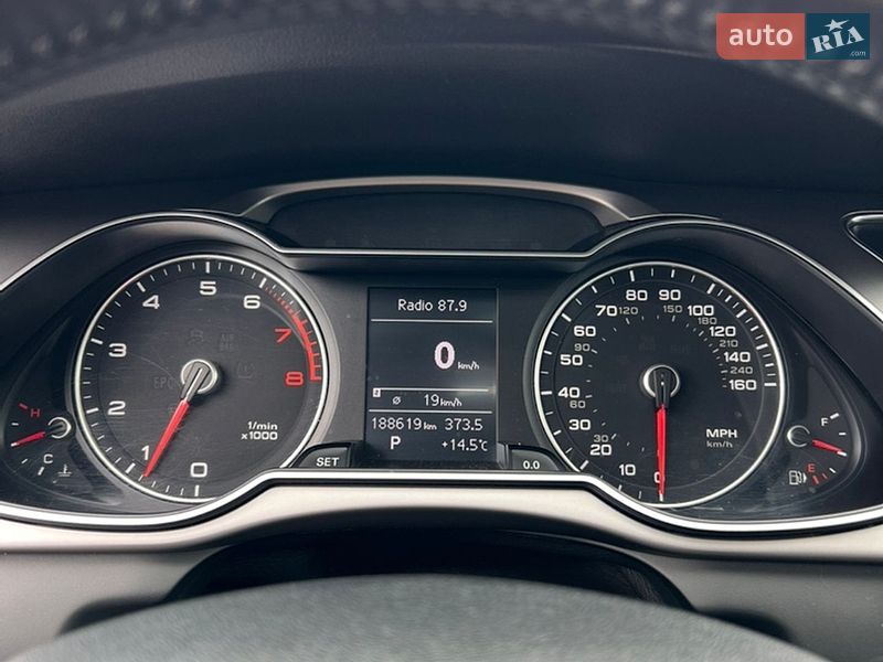 Седан Audi A4 2013 в Львові