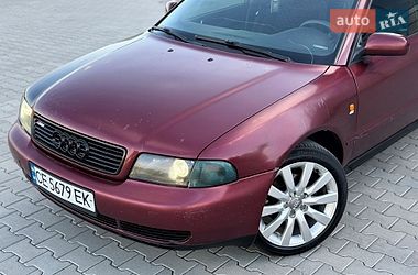 Седан Audi A4 1998 в Черновцах