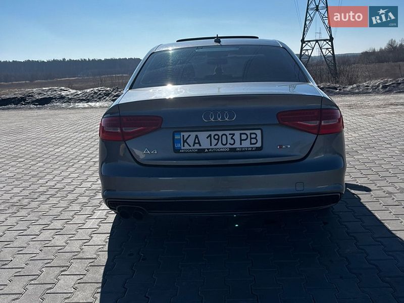 Седан Audi A4 2014 в Києві