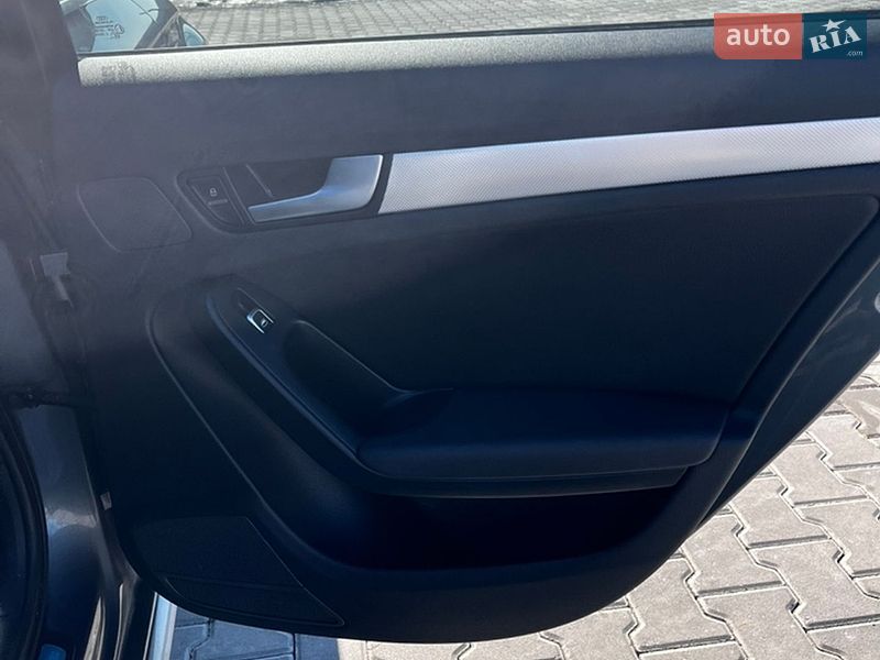 Седан Audi A4 2014 в Києві