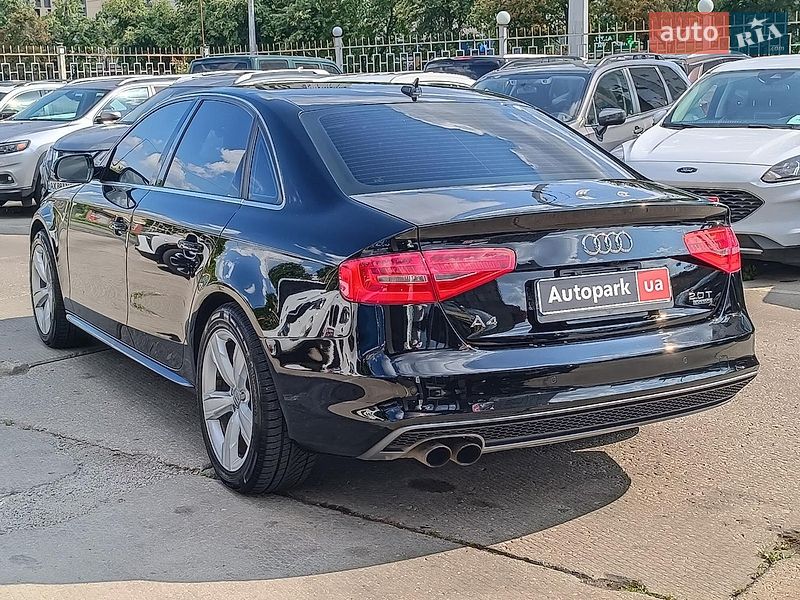 Седан Audi A4 2015 в Харкові