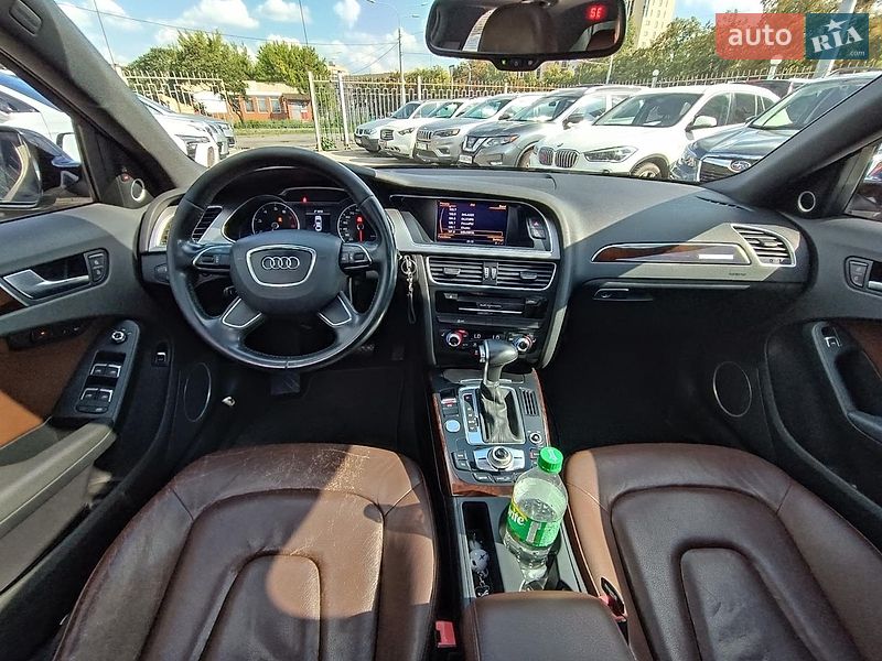 Седан Audi A4 2015 в Харкові