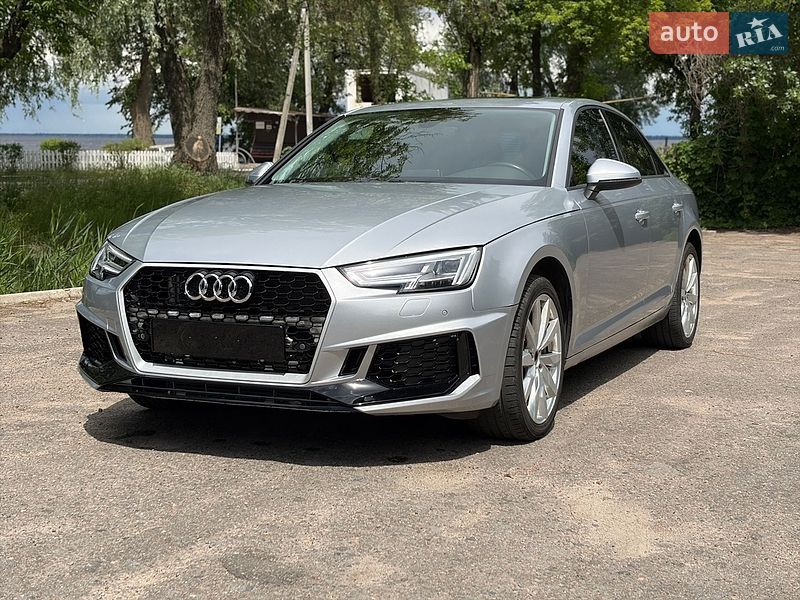 Седан Audi A4 2017 в Черкасах
