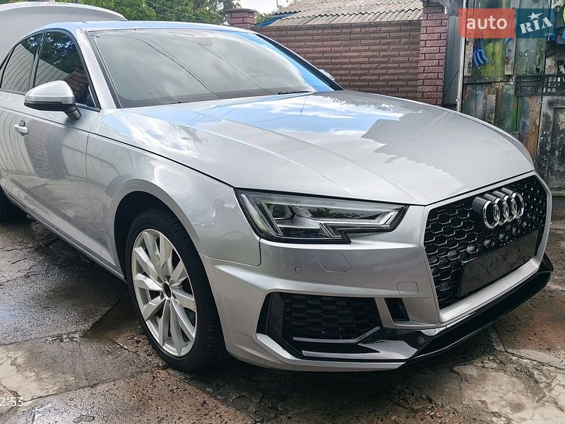 Седан Audi A4 2017 в Черкасах