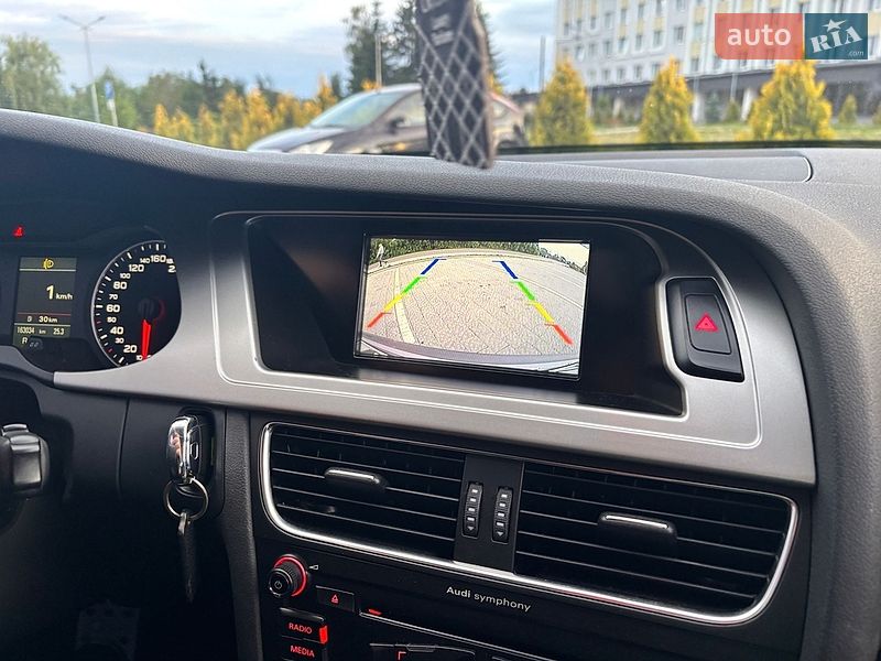 Седан Audi A4 2011 в Львове