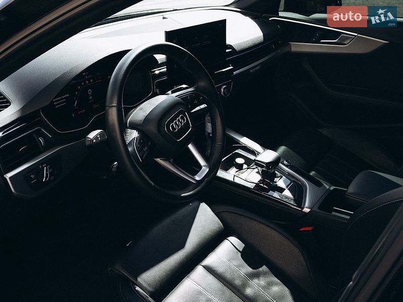Седан Audi A4 2022 в Вінниці