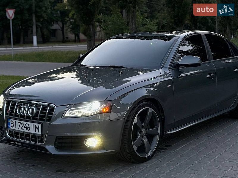 Седан Audi A4 2011 в Кременчуге