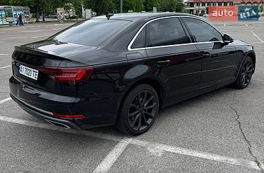Седан Audi A4 2019 в Киеве