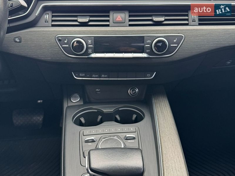 Седан Audi A4 2019 в Киеве