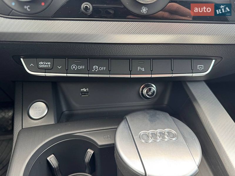 Универсал Audi A4 2018 в Киеве