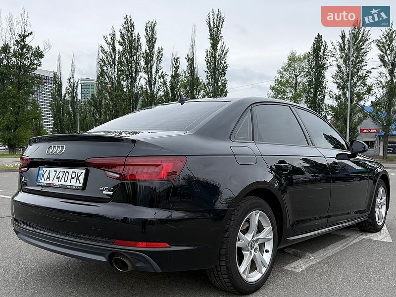 Седан Audi A4 2017 в Киеве