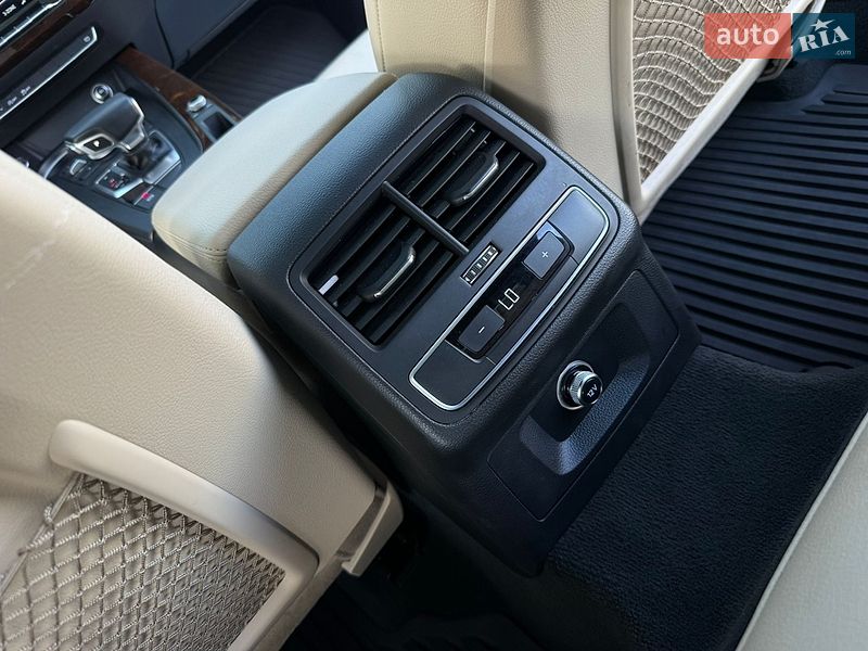 Седан Audi A4 2017 в Дрогобичі