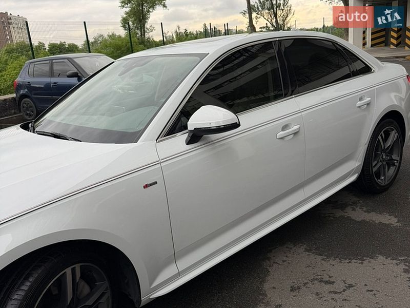 Седан Audi A4 2016 в Києві