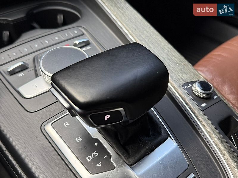 Седан Audi A4 2018 в Сумах