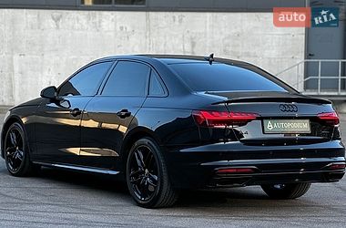 Седан Audi A4 2022 в Киеве