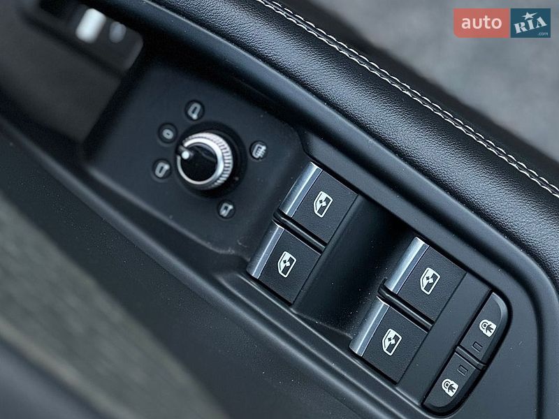 Седан Audi A4 2022 в Киеве