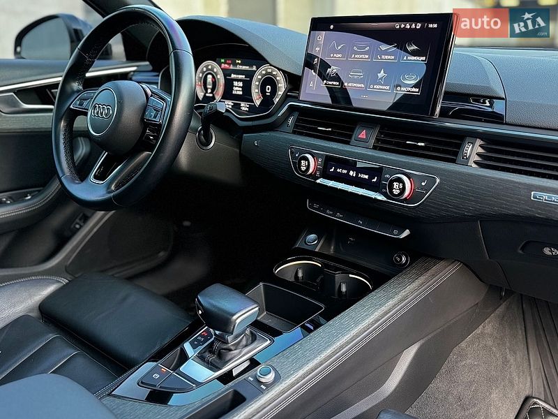 Седан Audi A4 2022 в Киеве