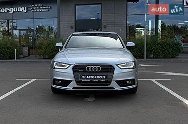 Седан Audi A4 2014 в Киеве