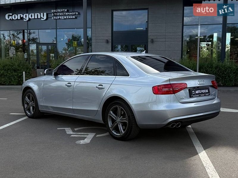 Седан Audi A4 2014 в Киеве