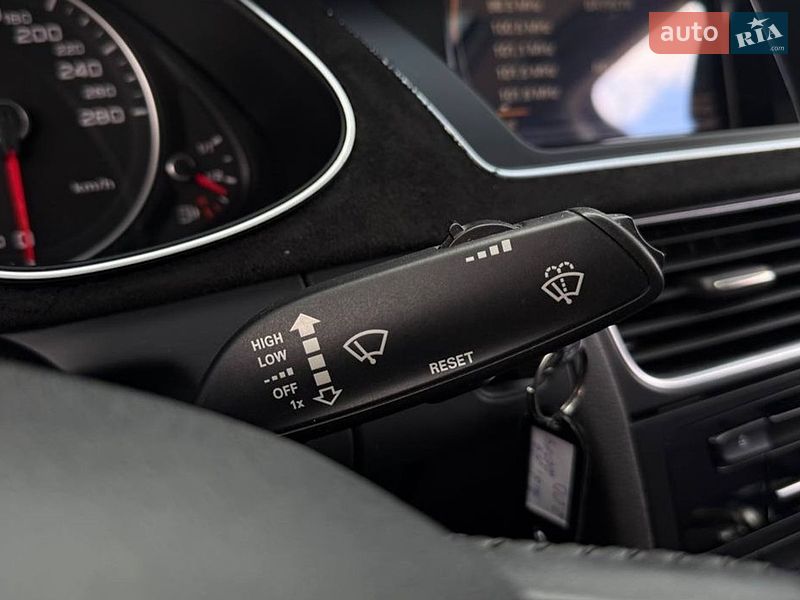 Седан Audi A4 2014 в Киеве