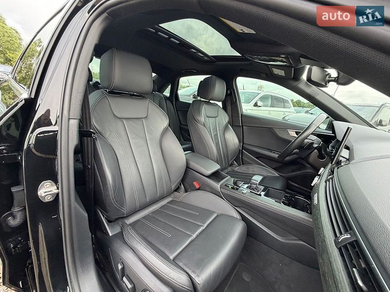 Седан Audi A4 2022 в Стрые
