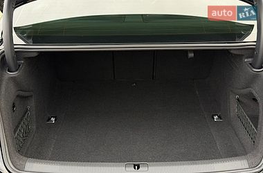 Седан Audi A4 2022 в Стрые
