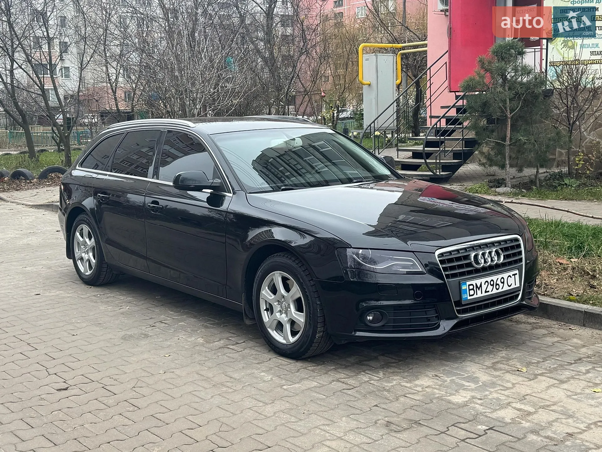 2010 Audi A4 - мініатюра 2