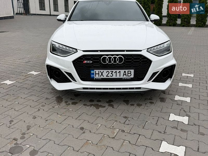 Седан Audi A4 2023 в Хмельницком