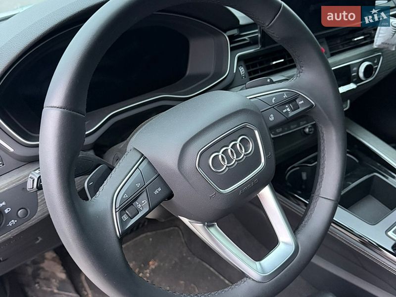 Седан Audi A4 2023 в Хмельницком