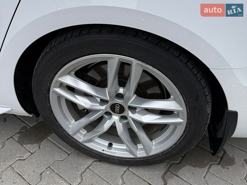 Седан Audi A4 2023 в Хмельницком