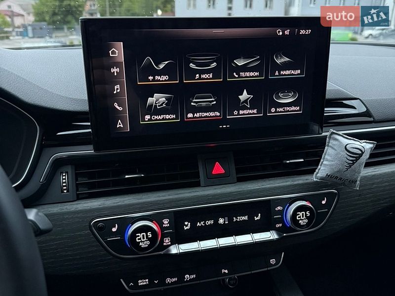 Седан Audi A4 2023 в Хмельницком