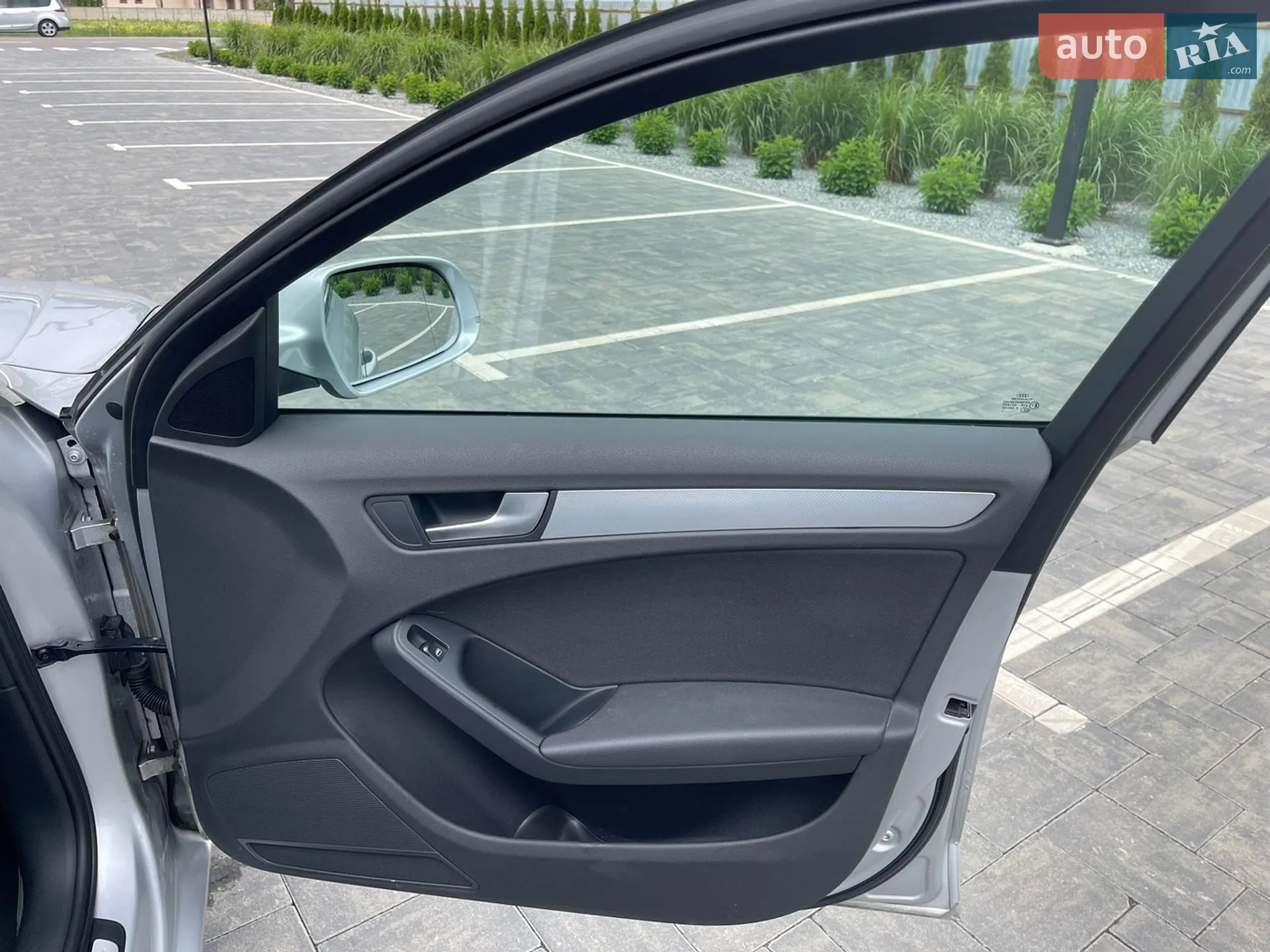 2011 Audi A4 - мініатюра 31
