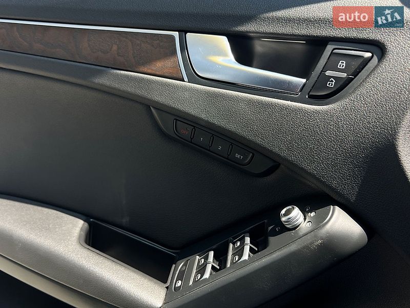 Седан Audi A4 2015 в Івано-Франківську