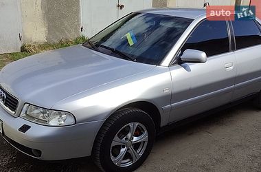 Седан Audi A4 2000 в Чернівцях