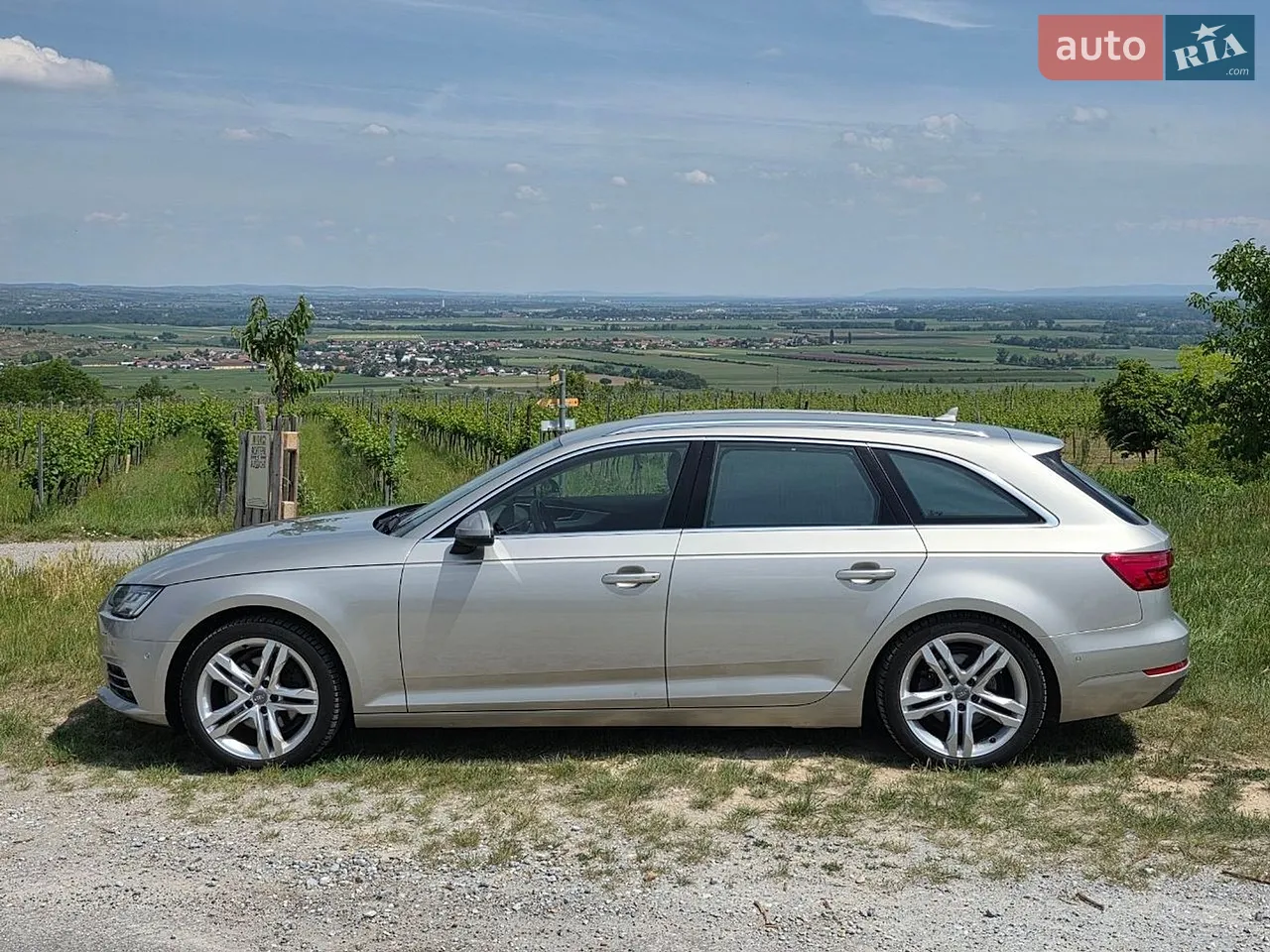 Audi A4 2017 photo 5