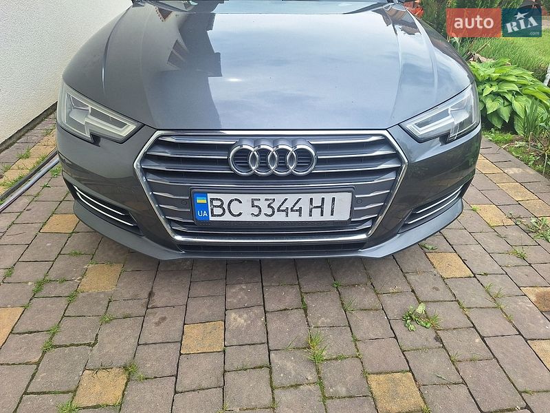 Седан Audi A4 2018 в Львове