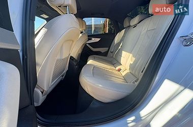 Седан Audi A4 2017 в Киеве